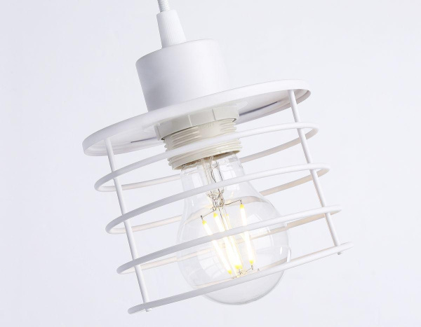 Подвесной светильник Ambrella light Traditional TR8065